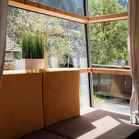 Konukevi Schoesser-brandler