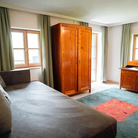 게스트하우스 Schoesser-brandler 4*